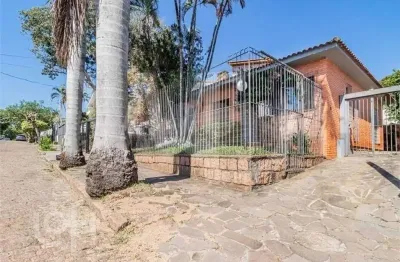 Casa com 4 quartos à venda na rua professor fernando carneiro, 112, três figueiras, porto alegre, 198 m2 por r$ 1.500.000