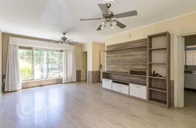 Casa com 3 quartos à venda na rua gomes de freitas, 472, jardim itu sabará, porto alegre, 186 m2 por r$ 700.000