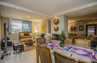 Casa com 3 quartos à venda na rua anita garibaldi, 2678, passo da areia, porto alegre, 266 m2 por r$ 1.421.000