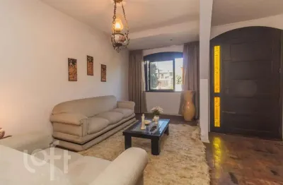 Casa com 3 quartos à venda na avenida vinte e um de abril, 82, sarandi, porto alegre, 186 m2 por r$ 850.000