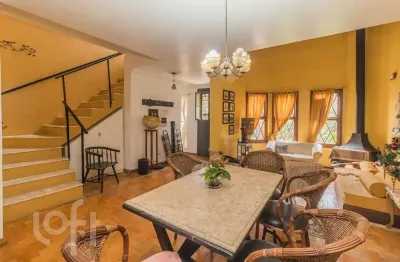 Casa com 3 quartos à venda na rua gomes de freitas, 462, jardim itu sabará, porto alegre, 200 m2 por r$ 900.000