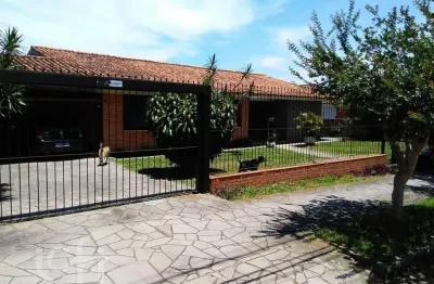 Casa com 7 quartos à venda na rua cariri, 98, vila assunção, porto alegre, 400 m2 por r$ 1.600.000