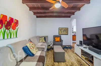 Casa com 3 quartos à venda na rua estácio de sá, 710, chácara das pedras, porto alegre, 130 m2 por r$ 870.000