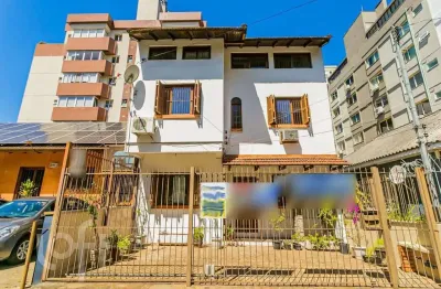 Casa com 4 quartos à venda na avenida ijuí, 181, petrópolis, porto alegre, 157 m2 por r$ 600.000