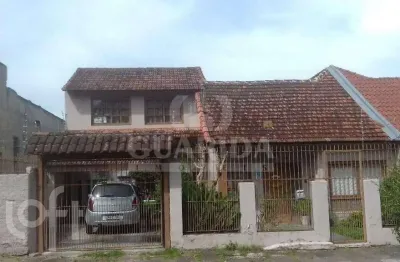 Casa com 4 quartos à venda na avenida flamengo, 337, ipanema, porto alegre, 225 m2 por r$ 688.000