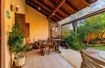 Casa com 3 quartos à venda na rua são benedito, 649, bom jesus, porto alegre, 220 m2 por r$ 807.500