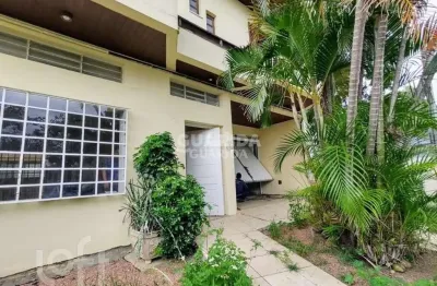 Casa com 4 quartos à venda na avenida pereira pinto, 205, jardim são pedro, porto alegre, 335 m2 por r$ 998.000