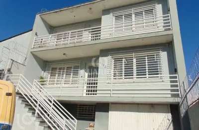 Casa com 4 quartos à venda na avenida professor oscar pereira, 1323, medianeira, porto alegre, 300 m2 por r$ 1.103.520