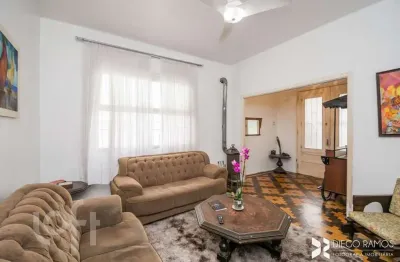 Casa com 4 quartos à venda na rua doutor voltaire pires, 224, santo antônio, porto alegre, 120 m2 por r$ 650.000