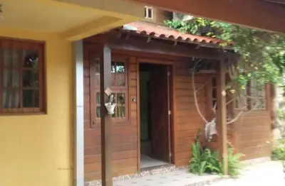 Casa com 4 quartos à venda na rua ilhéus, 107, vila ipiranga, porto alegre, 115 m2 por r$ 690.000