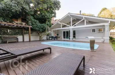Casa com 4 quartos à venda na rua joão mendes ouriques, 79, ipanema, porto alegre, 278 m2 por r$ 2.590.000