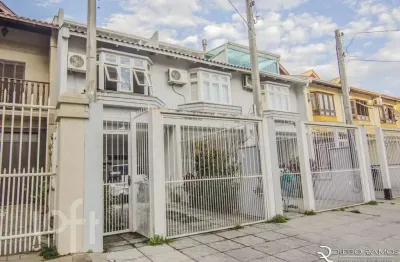 Casa com 3 quartos à venda na rua marina sirângelo castello, 49, jardim itu sabará, porto alegre, 249 m2 por r$ 750.000