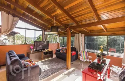 Casa com 3 quartos à venda na rua darcy fagundes, 85, espírito santo, porto alegre, 200 m2 por r$ 900.000