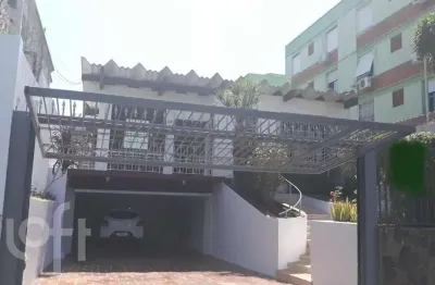 Casa com 3 quartos à venda na avenida chuí, 80, cristal, porto alegre, 302 m2 por r$ 1.320.000