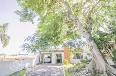Casa com 4 quartos à venda na avenida leonardo carlucci, 86, espírito santo, porto alegre, 120 m2 por r$ 800.000
