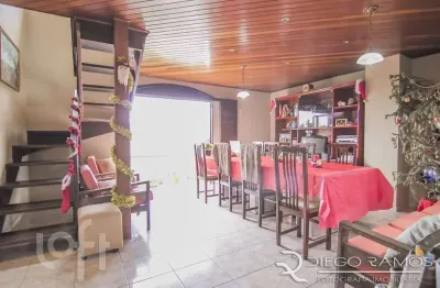 Casa com 5 quartos à venda na rua ernestina amaro torelly, 380, jardim carvalho, porto alegre, 340 m2 por r$ 560.000
