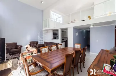 Casa com 3 quartos à venda na rua otelo rosa, 41, ipanema, porto alegre, 240 m2 por r$ 850.000