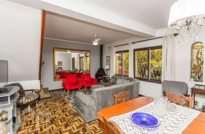 Casa com 3 quartos à venda na rua petronilla cogo, 74, rubem berta, porto alegre, 210 m2 por r$ 684.000