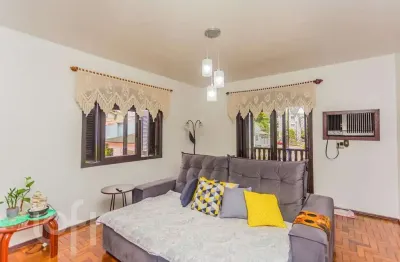 Casa com 3 quartos à venda na rua samaritana, 61, jardim itu sabará, porto alegre, 271 m2 por r$ 990.000