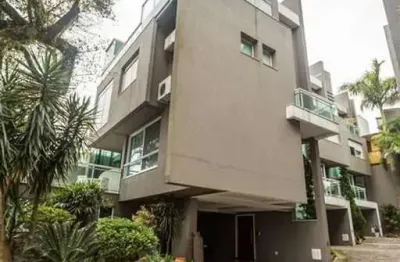 Casa em condomínio fechado com 3 quartos à venda na praça josé assunção, 22, vila assunção, porto alegre, 271 m2 por r$ 1.690.000