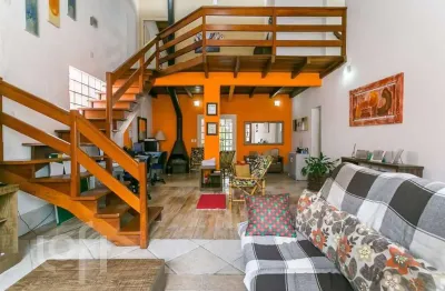 Casa com 3 quartos à venda na rua camaquã, 433, camaquã, porto alegre, 154 m2 por r$ 620.000