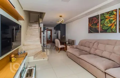 Casa com 2 quartos à venda na Rua Antônio Carlos Ribeiro, 43, Hípica, Porto Alegre, 108 m2 por R$ 520.000