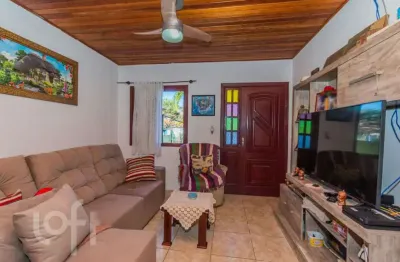 Casa com 2 quartos à venda na rua andré primo biazetto, 200, campo novo, porto alegre, 135 m2 por r$ 550.000