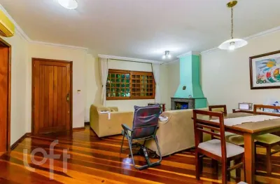 Casa com 2 quartos à venda na rua germano petersen júnior, 468, auxiliadora, porto alegre, 310 m2 por r$ 1.300.000