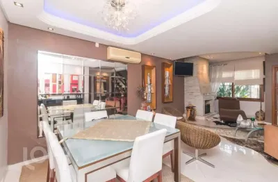 Casa com 4 quartos à venda na rua são sebastião do cai, 12, camaquã, porto alegre, 336 m2 por r$ 1.662.000