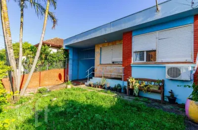 Casa com 3 quartos à venda na rua general solon, 255, jardim itu sabará, porto alegre, 266 m2 por r$ 700.000