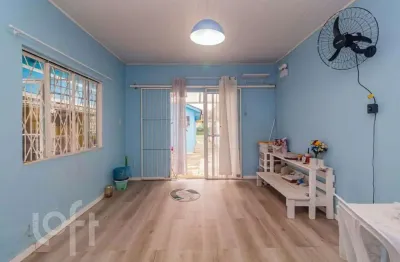 Casa com 4 quartos à venda na beco antônio carvalho, 1391, jardim carvalho, porto alegre, 217 m2 por r$ 550.000
