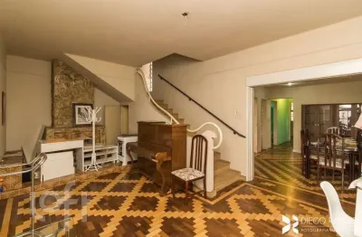 Casa com 6 quartos à venda na rua vasco da gama, 488, rio branco, porto alegre, 303 m2 por r$ 1.900.000