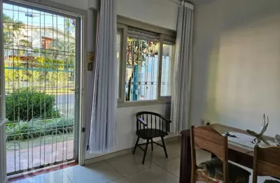 Casa com 3 quartos à venda na rua líbia, 40, vila ipiranga, porto alegre, 113 m2 por r$ 900.000
