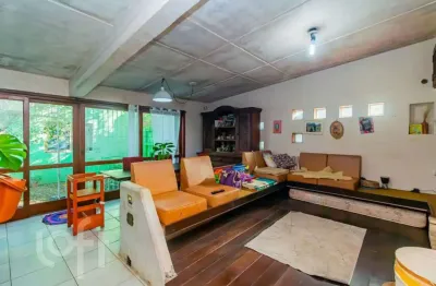 Casa com 4 quartos à venda na rua jorge mello guimarães, 653, belém novo, porto alegre, 229 m2 por r$ 750.000