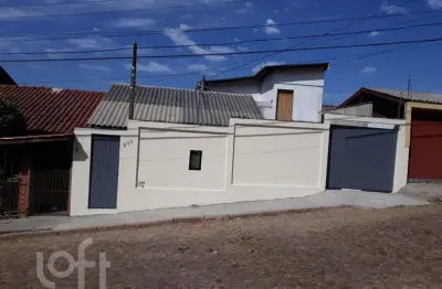 Casa com 3 quartos à venda na acesso seis, 238, mário quintana, porto alegre, 150 m2 por r$ 230.000