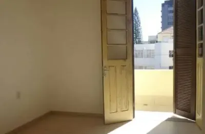 Apartamento com 3 quartos à venda na rua lagoinha, 38, petrópolis, porto alegre, 86 m2 por r$ 320.000