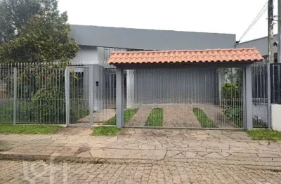 Casa com 3 quartos à venda na avenida doutor walter só jobim, 70, jardim lindóia, porto alegre, 217 m2 por r$ 1.200.000