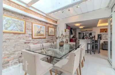 Casa com 5 quartos à venda na rua professor juvenal miler, 80, rio branco, porto alegre, 357 m2 por r$ 2.150.000