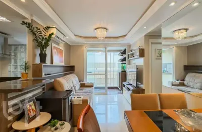 Apartamento com 2 quartos à venda na avenida benno mentz, 100, vila ipiranga, porto alegre, 62 m2 por r$ 520.000