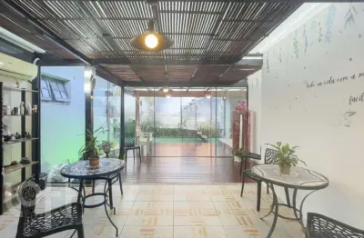 Casa com 4 quartos à venda na Rua Inhanduí, 385, Cristal, Porto Alegre, 195 m2 por R$ 1.100.000