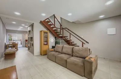 Casa em condomínio fechado com 3 quartos à venda na rua terezinha pimenta martins, 105, parque são vicente, mauá, 127 m2 por r$ 970.000