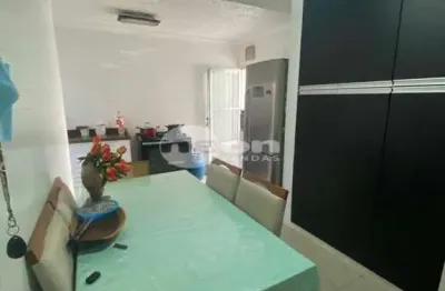 Casa em condomínio fechado com 4 quartos à venda na rua tasuke uematsu, 186, taboão, são bernardo do campo, 194 m2 por r$ 650.000