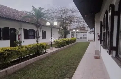 Casa em condomínio fechado com 2 quartos à venda na rua são domingos, 979, vila caiçara, praia grande, 80 m2 por r$ 410.000