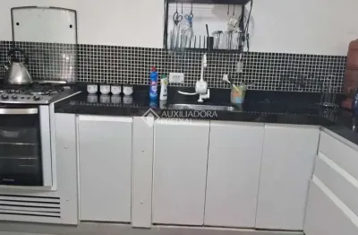 Casa com 2 quartos à venda na begônia-vermelha, 26, jardim clube de campo, santo andré, 174 m2 por r$ 650.000
