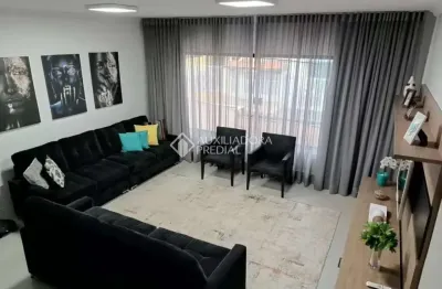 Casa com 4 quartos à venda na Rua Helena Aparecida Secol, 241, Nova Petrópolis, São Bernardo do Campo, 238 m2 por R$ 1.200.000