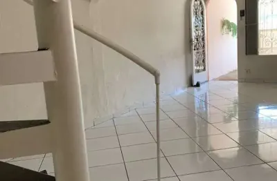 Casa com 3 quartos à venda na rua planaltina, 153, utinga, santo andré, 148 m2 por r$ 460.000