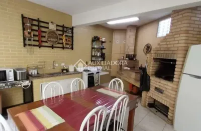 Casa com 3 quartos à venda na rua odilon braga, 40, vila scarpelli, santo andré, 238 m2 por r$ 1.100.000