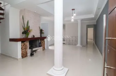 Casa em condomínio fechado com 4 quartos para alugar na rua carneiro leão, 18, vila scarpelli, santo andré, 250 m2 por r$ 4.400