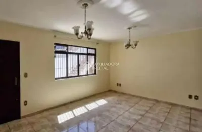 Casa com 3 quartos para alugar na rua lombroso, 130, vila curuçá, santo andré, 228 m2 por r$ 4.400