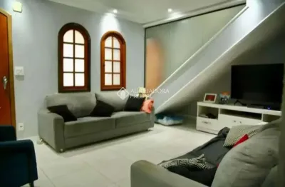 Casa em condomínio fechado com 4 quartos para alugar na rua vinte e três de maio, 855, anchieta, são bernardo do campo, 230 m2 por r$ 4.840
